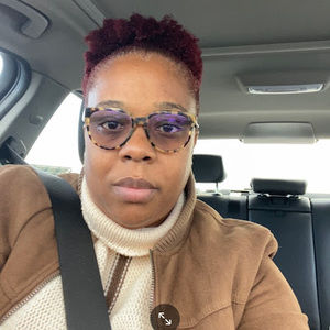 Meet your Posher, Lorraine